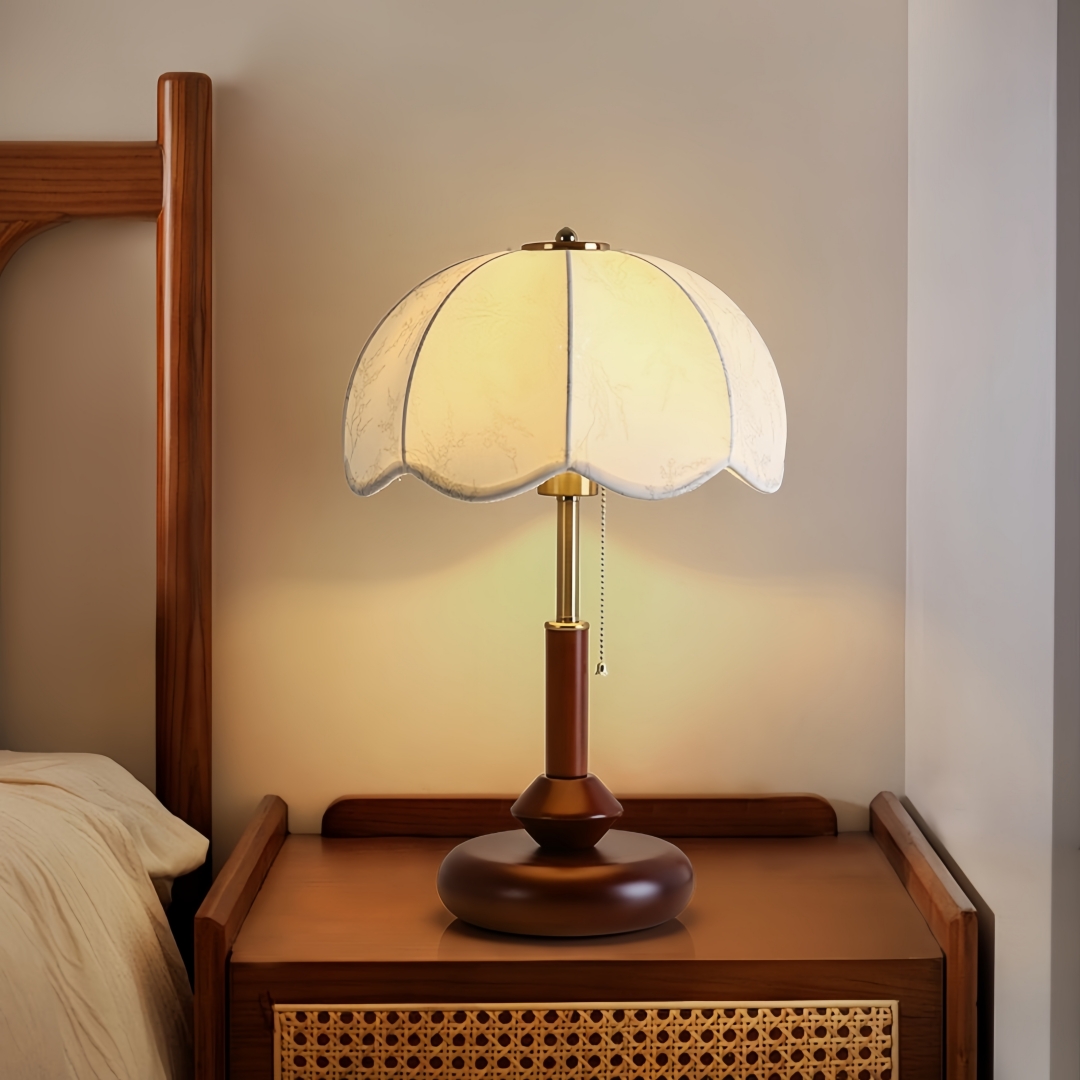 مصباح طاولة قبة مزخرفة بتصميم  - مراجعة Lighting Decor Room وسعره