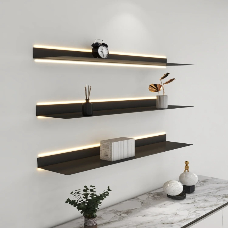‌ رف معدني مضيء LED يُعلق على  - مراجعة Lighting Metal Wall Decor وسعره