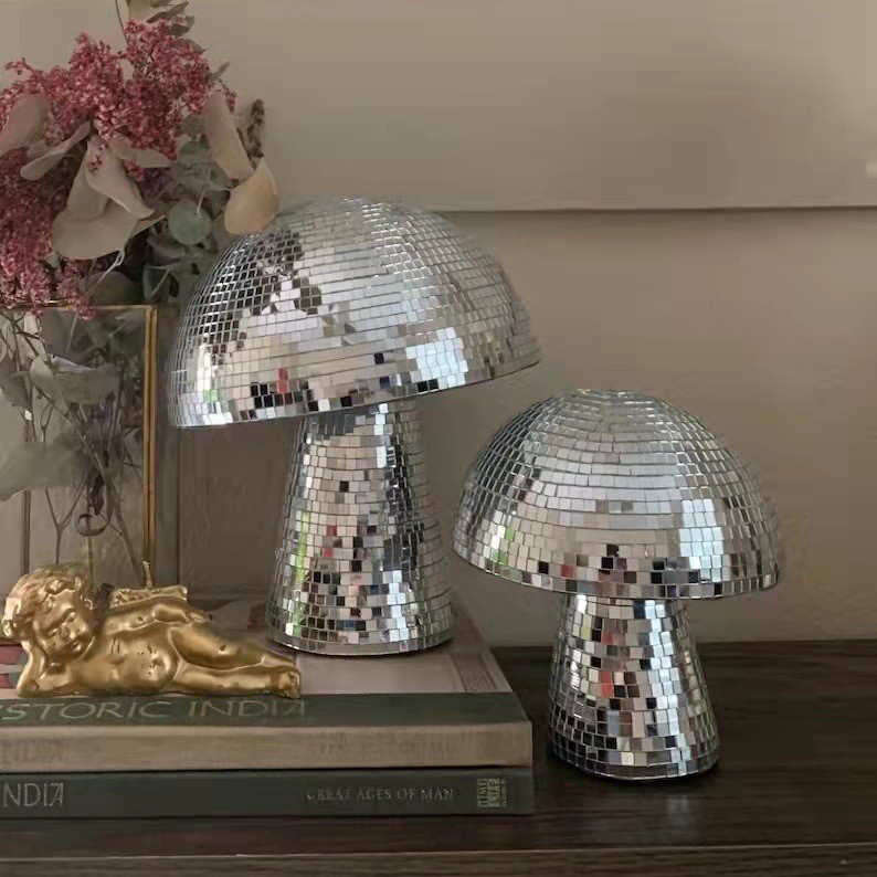 كرة ديسكو على شكل فطر من الزجا - مراجعة Disco Ball Mirror وسعره