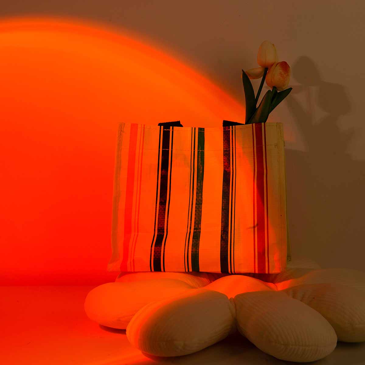 ضوء إسقاط غروب الشمس مع جهاز ت - مراجعة Sunset Lamp Projection وسعره