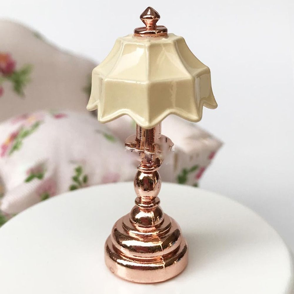 إكسسوارات منزل الدمى بمقياس 1: - مراجعة Lighting Metal Wall Decor وسعره